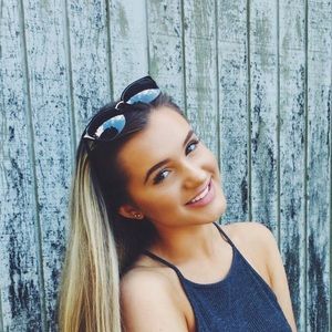 Meet your Posher, Amelia